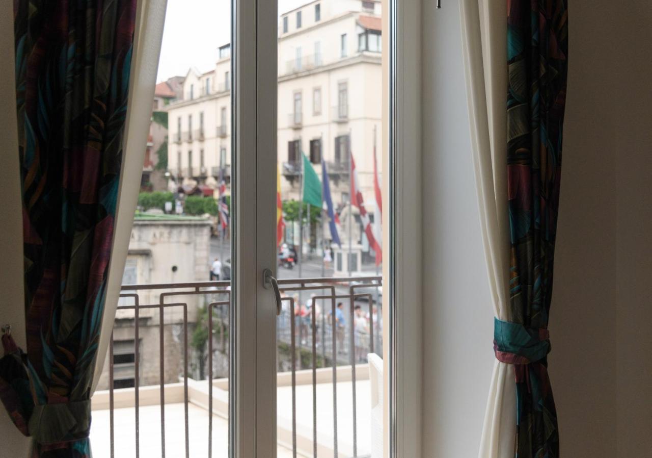 Apartamento - Posizione Unica Nella Piazza Principale